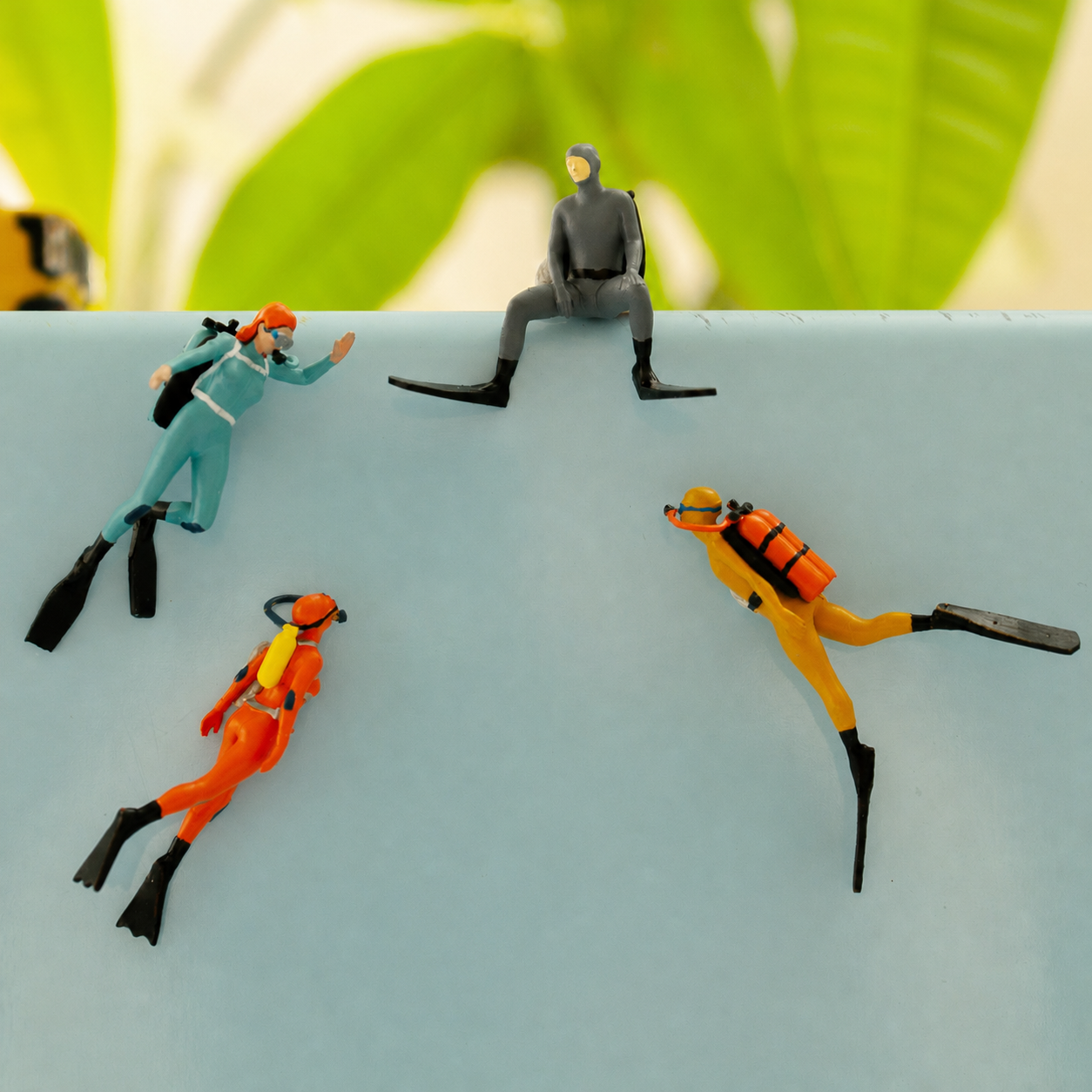 1:64 Scuba Diving Miniature Figure Series - Scuba Divers Complete Figure Set