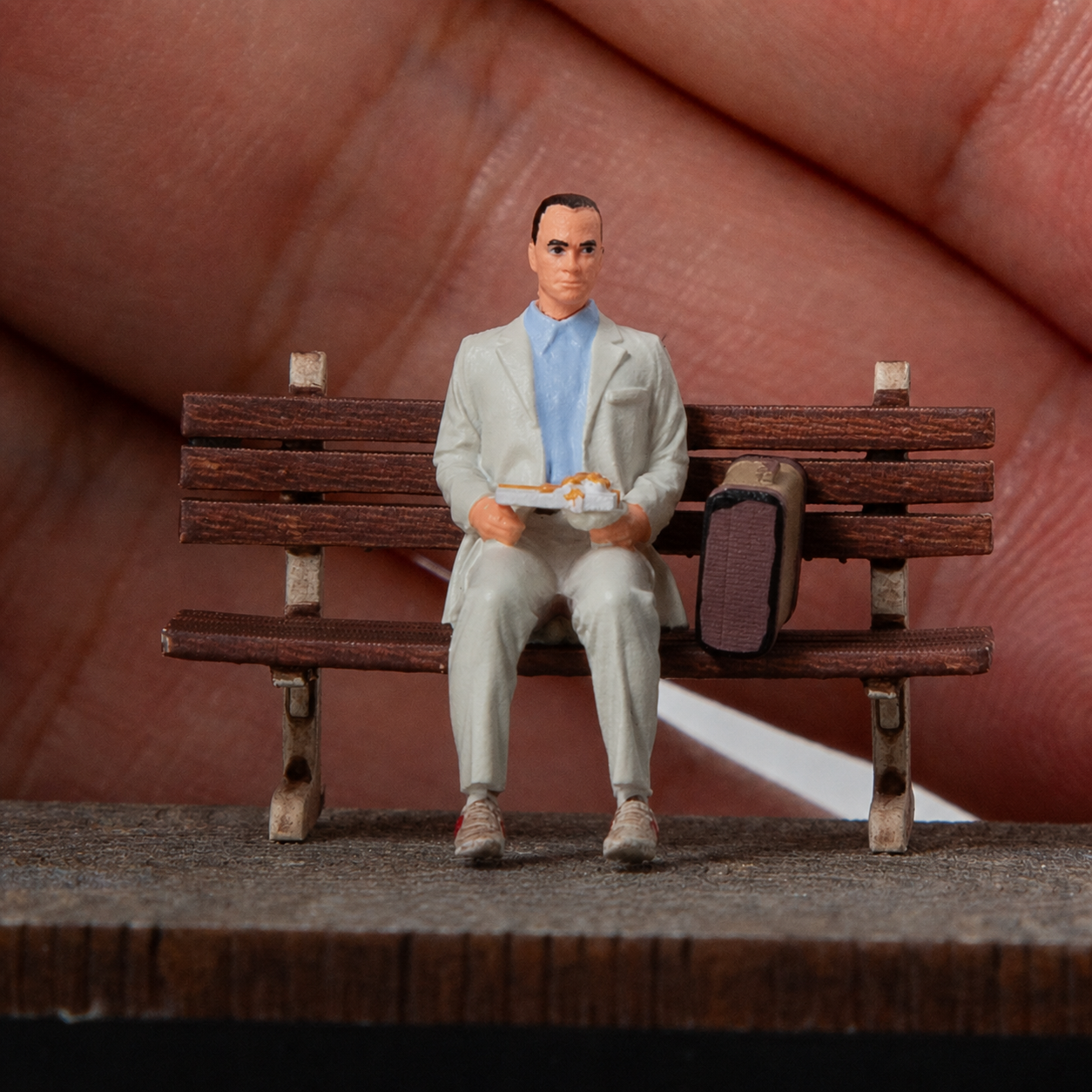 1:64 Forrest Gump with Bench, Suitcase & Chocolate Box Diorama Set - Default Title