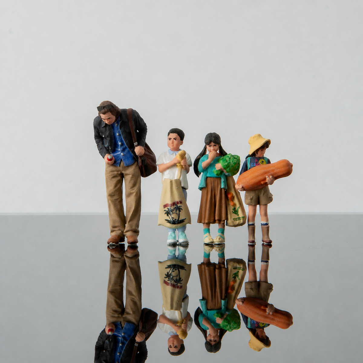 1:64 Street Shopping Miniature Figure Series - Street Shopping Complete Figure Set