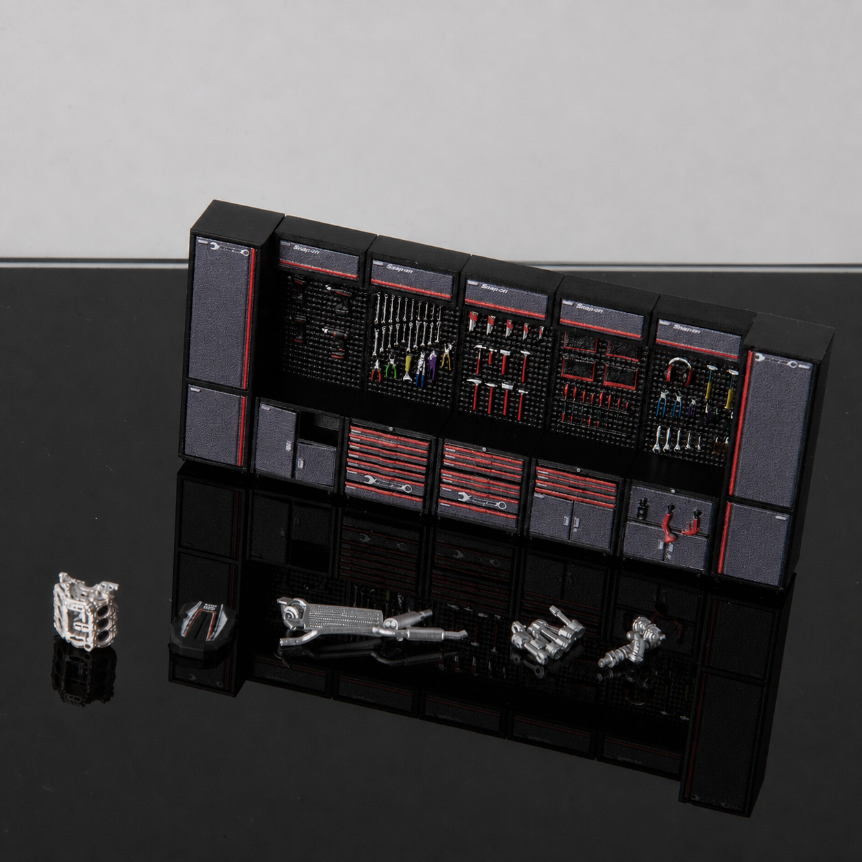 1:64 Auto Repair Workstation S1 Diorama Prop - Default Title