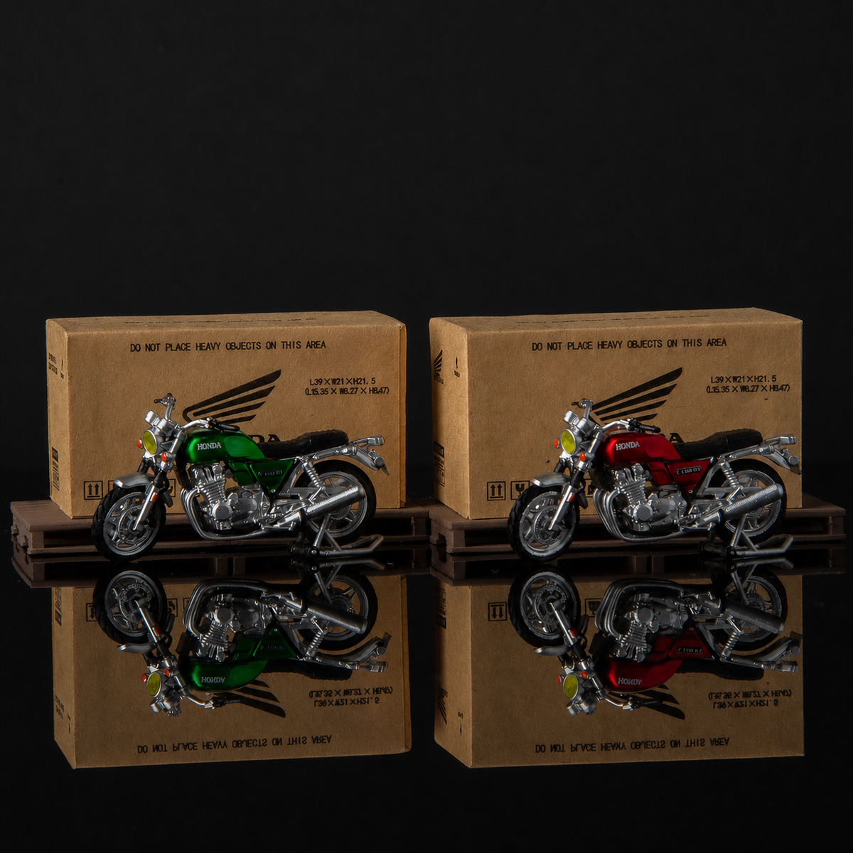 1:64 Honda CB1100 Motorcycle Model Series - Honda CB1100 Mica Green & Candy Red Complete Prop Set