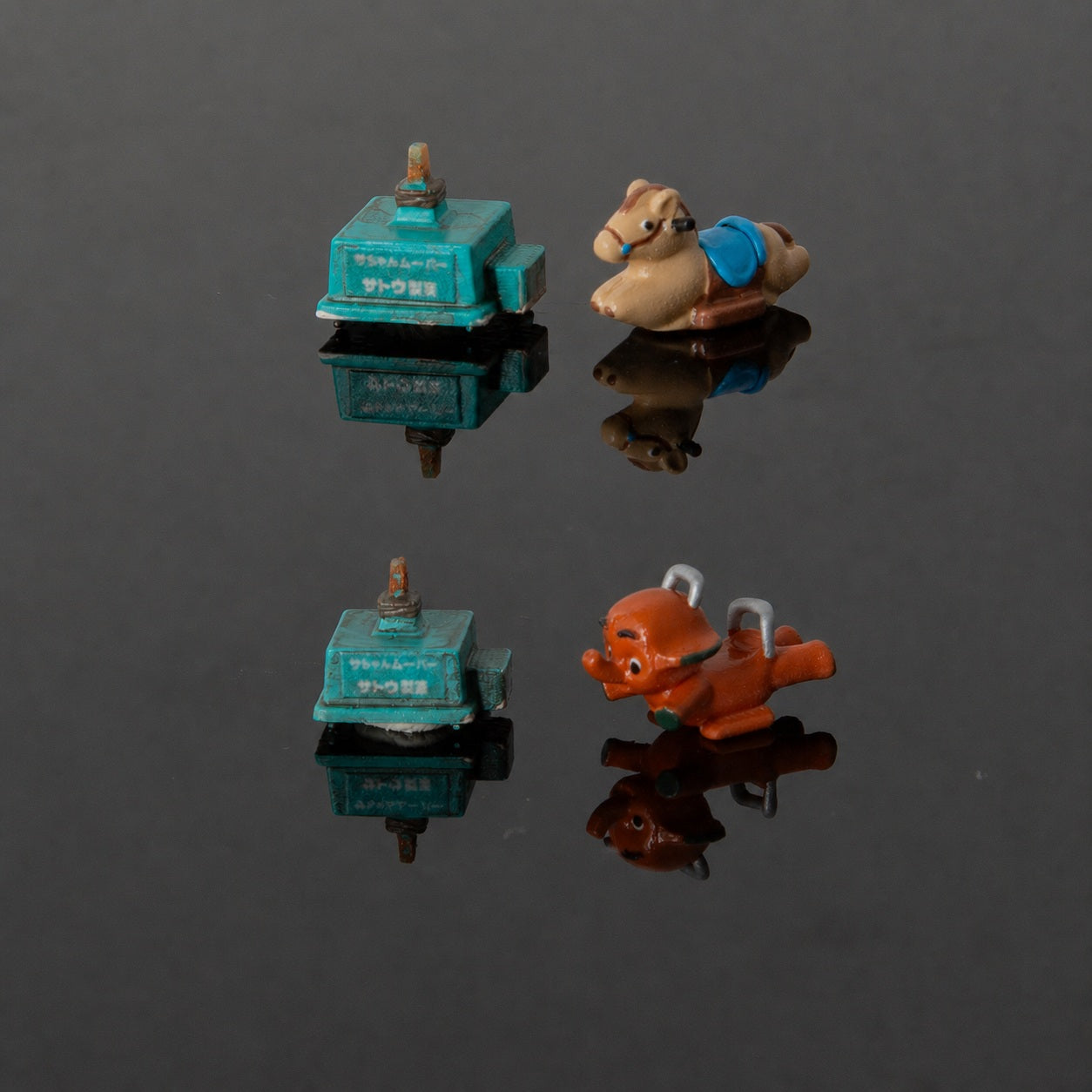 1:64 Kiddie Ride S1 Miniature Diorama Prop Series - Pony Kiddie Ride S1 Diorama Prop