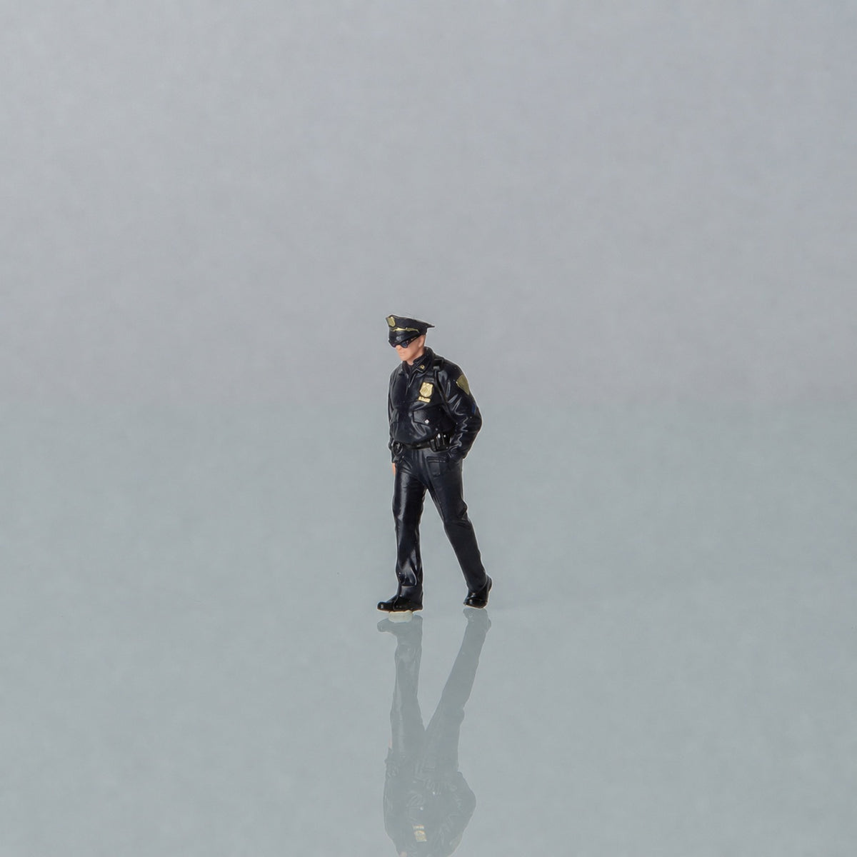 1:64 NYPD S1 Miniature Figure & Prop Series - NYPD S1 Police Sergeant Figure