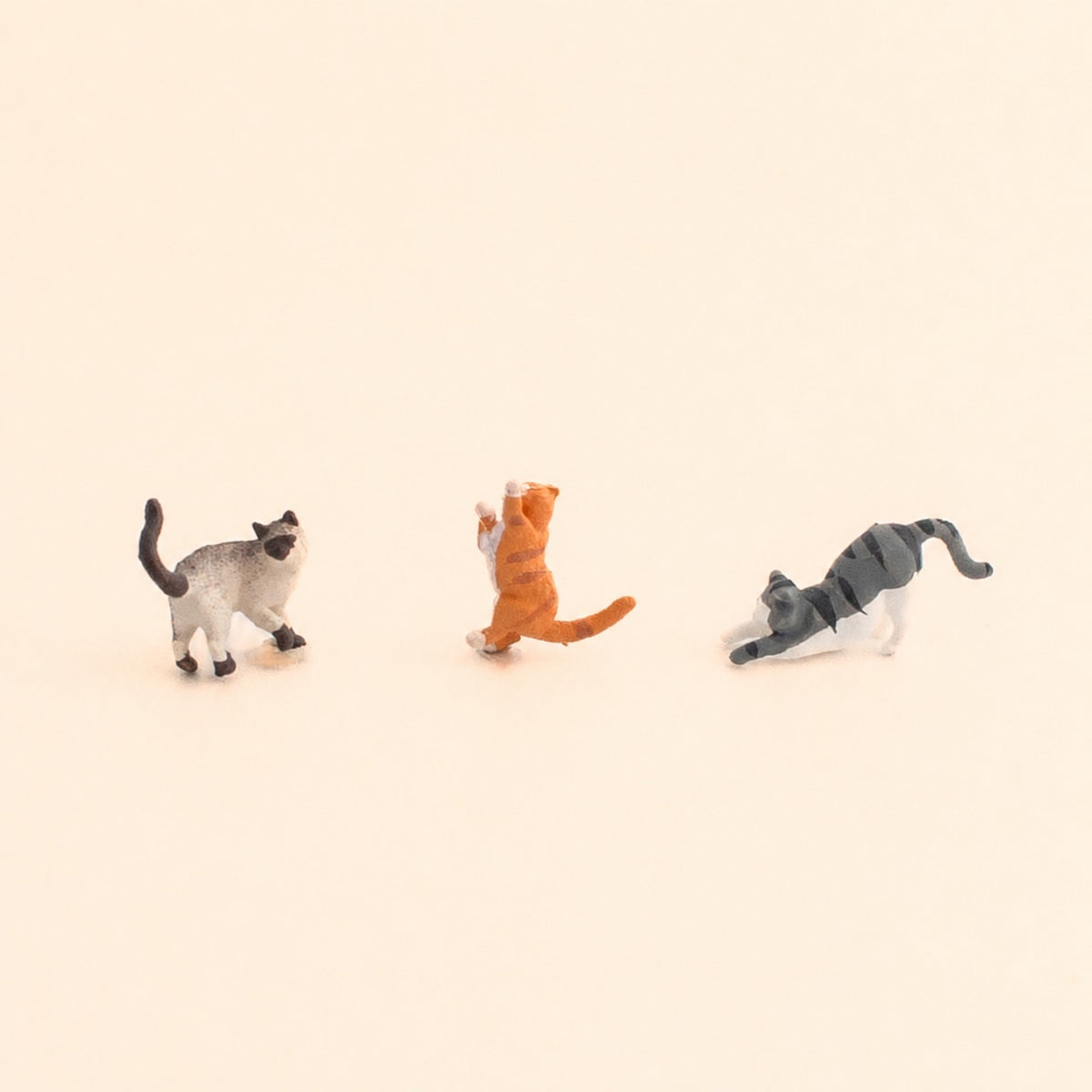 1:64 Cats & Dogs Miniature Animal Figure Series - Tabby Cat, Siamese Cat & Reaching Ginger Cat Figure Set