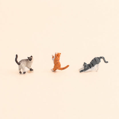 1:64 Cats & Dogs Miniature Animal Figure Series - Tabby Cat, Siamese Cat & Reaching Ginger Cat Figure Set