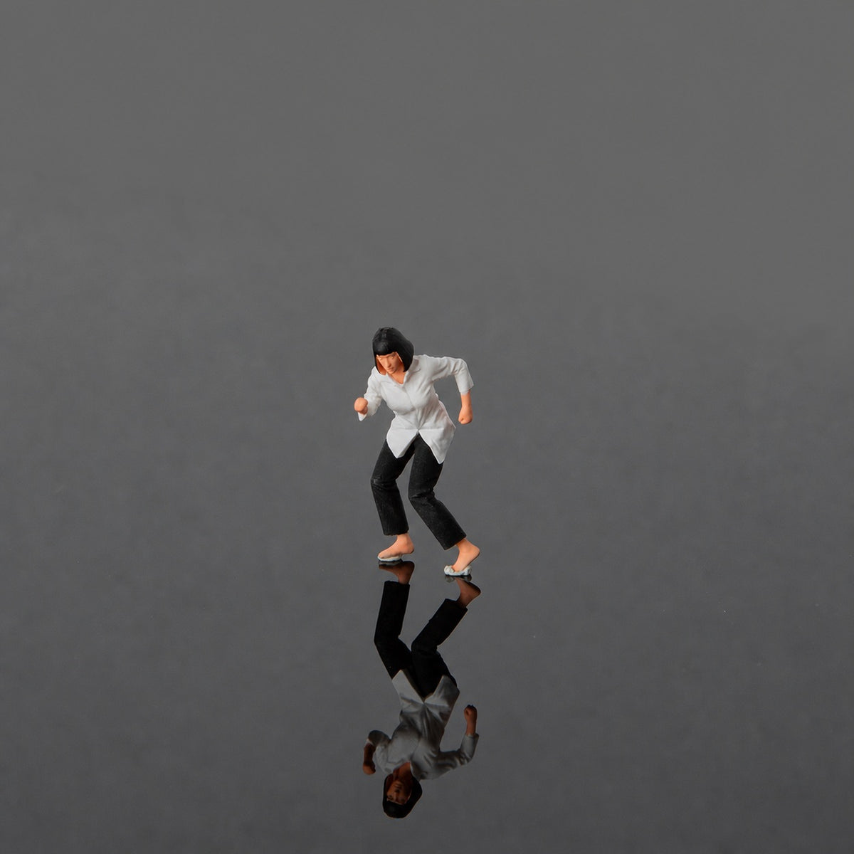1:64 Pulp Fiction Vincent & Mia Miniature Figure Series - additional product image 5