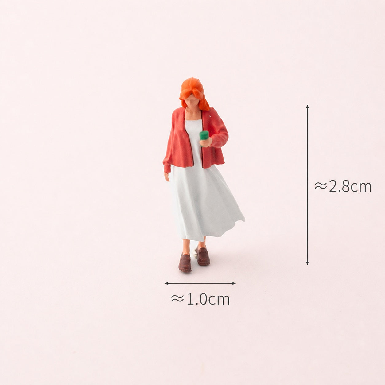 1:64 Standing Outdoor BBQ & Picnic Scene Miniature Diorama Series - Woman in Pink Dress Holding Beer Figure