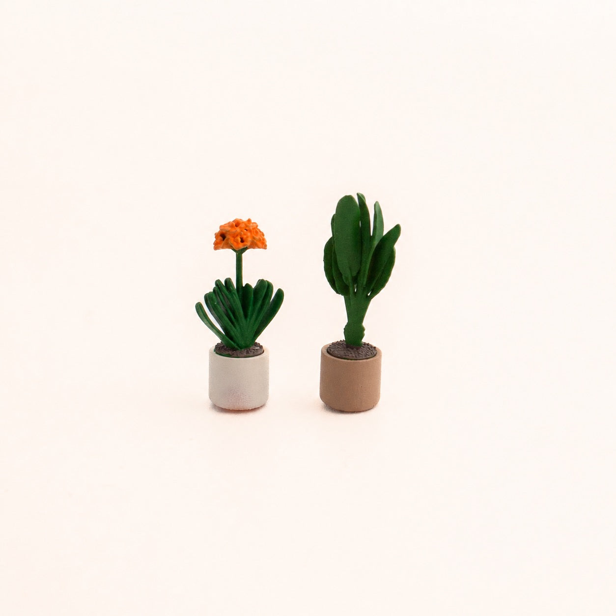 1:64 Potted Plants Miniature Diorama Prop Series - Clivia & Traveler's Palm Small Plant Prop Set
