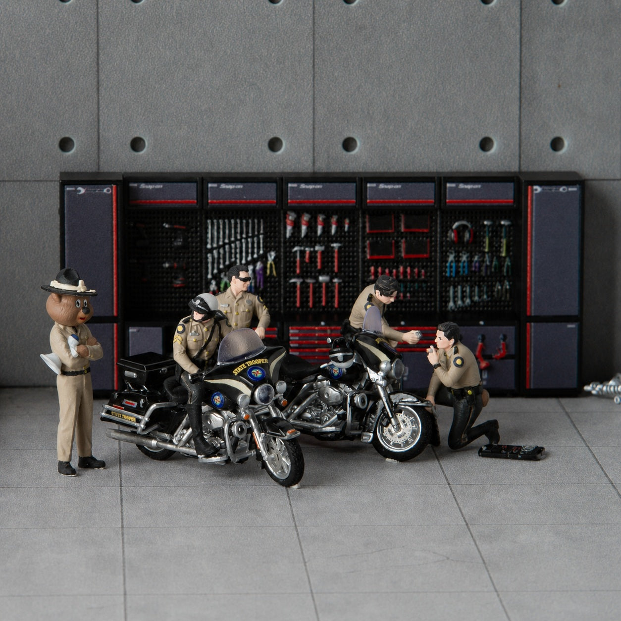 1:64 Florida Highway Patrol (FHP) S2 Motorcycle Unit Miniature Diorama Series - additional product image 10