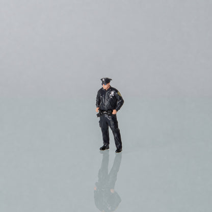 1:64 NYPD S1 Miniature Figure & Prop Series - NYPD S1 Wide-Stance Officer Figure