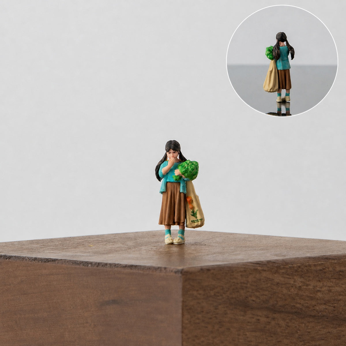 1:64 Street Shopping Miniature Figure Series - Girl Holding Vegetables and Eating a Tomato Figure