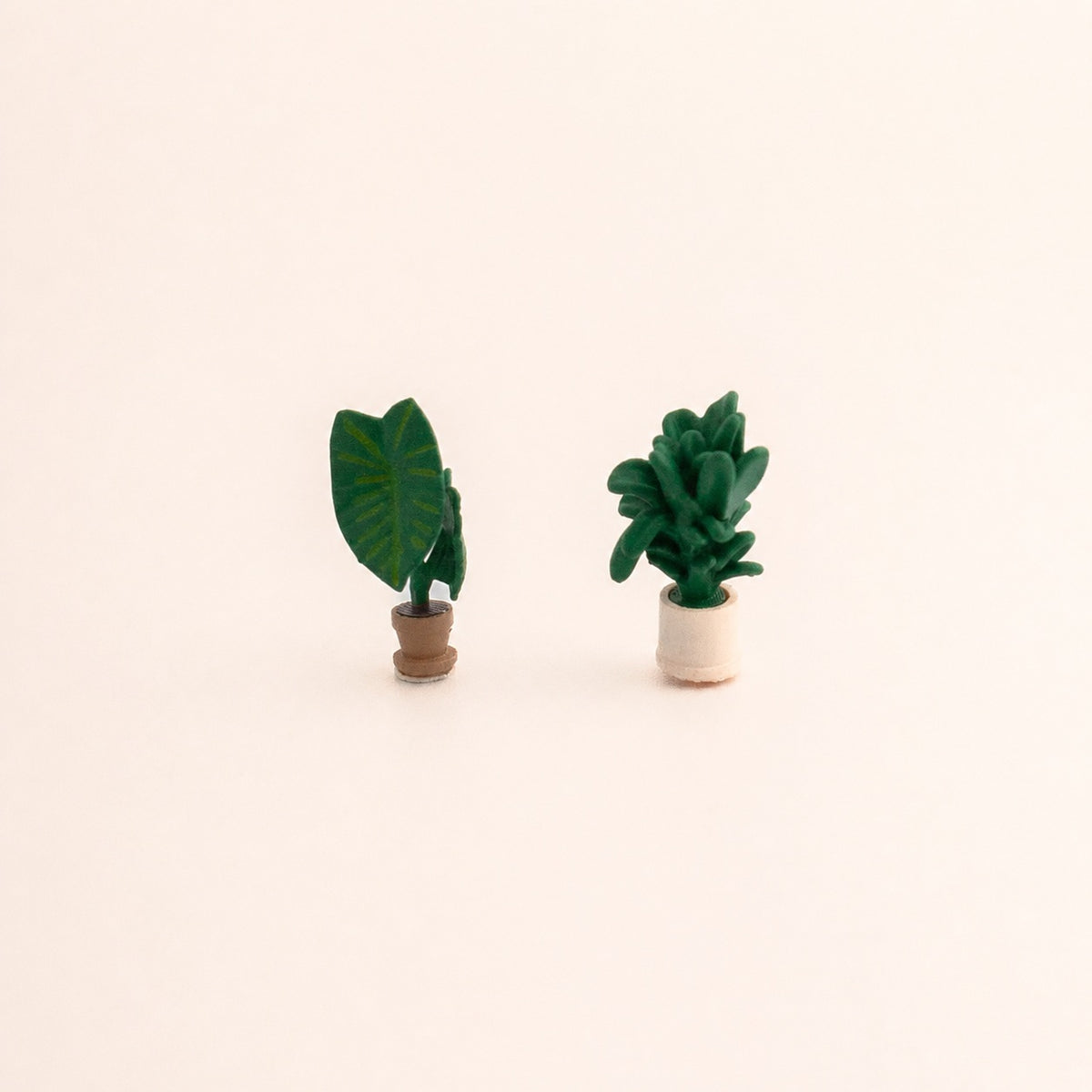 1:64 Potted Plants Miniature Diorama Prop Series - Anthurium & Canna Small Plant Prop Set