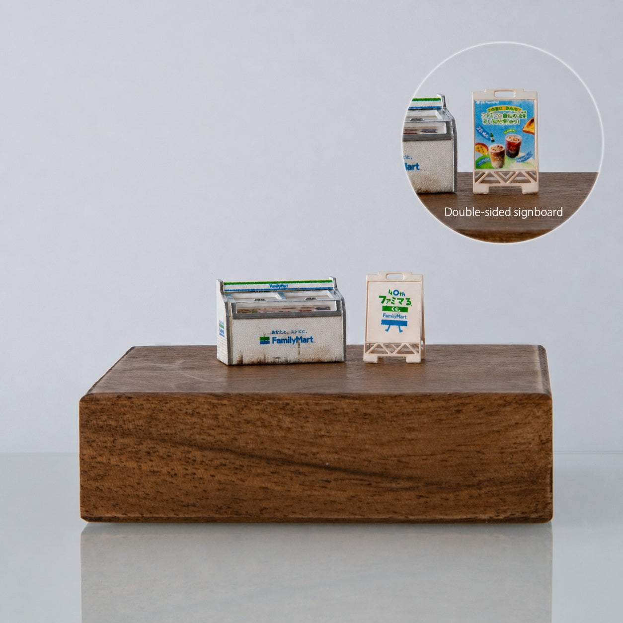 1:64 Convenience Store Freezer S1 Miniature Diorama Prop Series - FamilyMart Convenience Store Freezer Diorama Prop