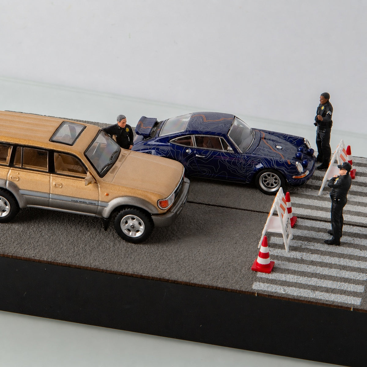 1:64 LAPD S1 Miniature Figure & Prop Series - additional product image 7