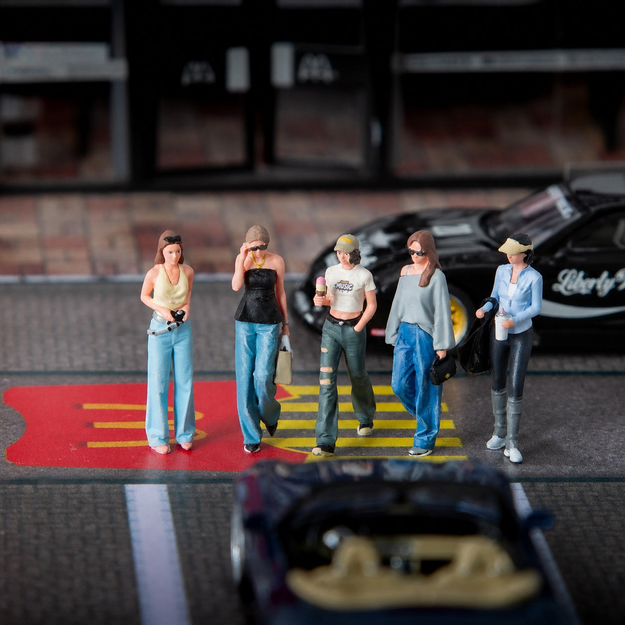 1:64 Street Style Miniature Figure Series - additional product image 4