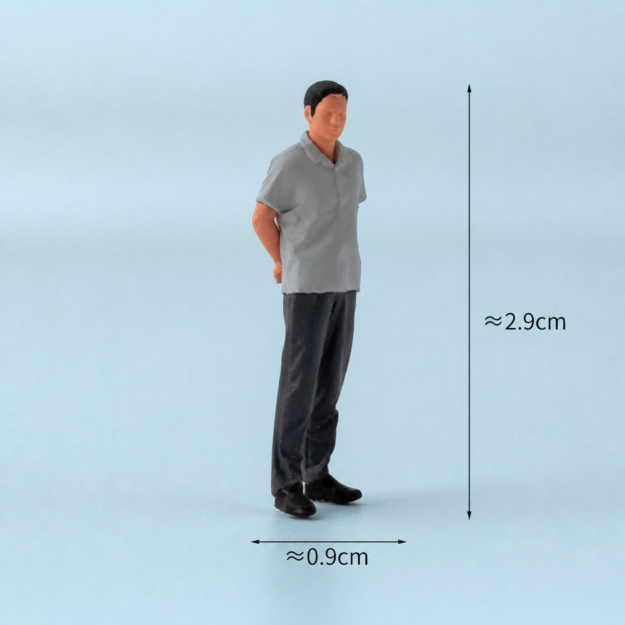 1:64 Summer Waiting Scene Miniature Figure Series - Standing Man in Gray Top with Hands Behind His Back Figure