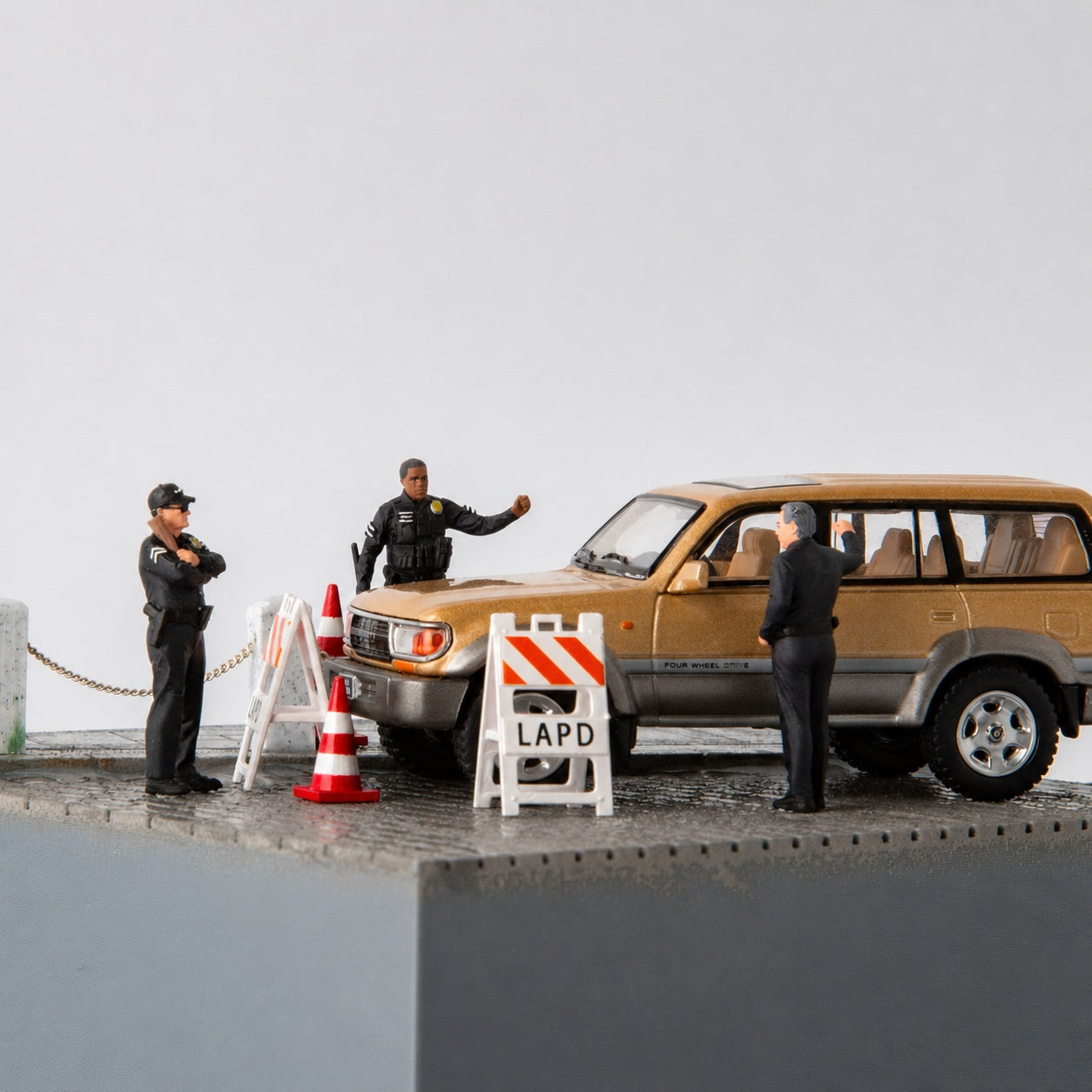 1:64 LAPD S1 Miniature Figure & Prop Series - additional product image 9