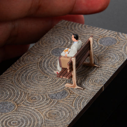 1:64 Forrest Gump with Bench, Suitcase & Chocolate Box Diorama Set - additional product image 3