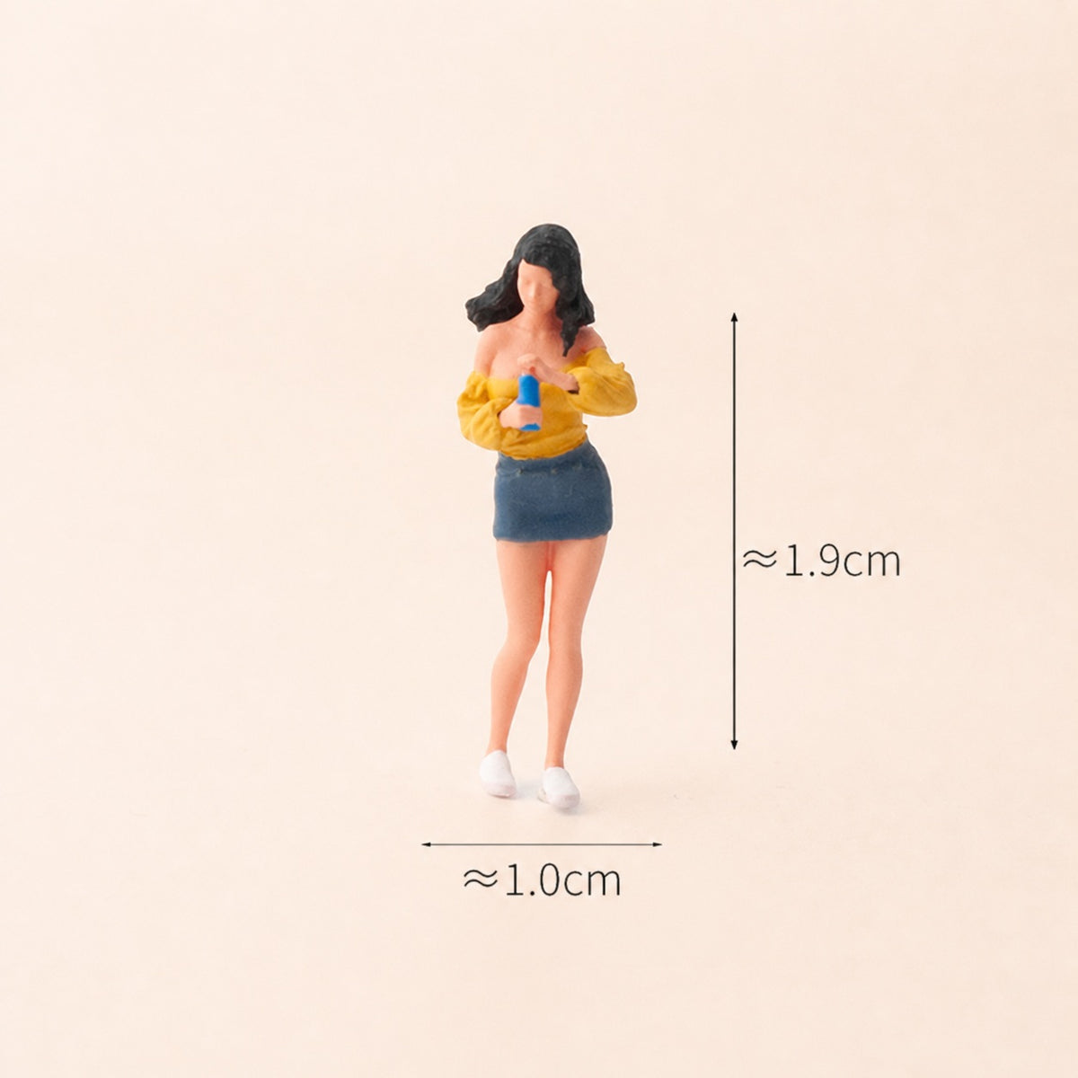1:64 Standing Outdoor BBQ & Picnic Scene Miniature Diorama Series - Woman in Yellow Top Drinking a Beverage Figure